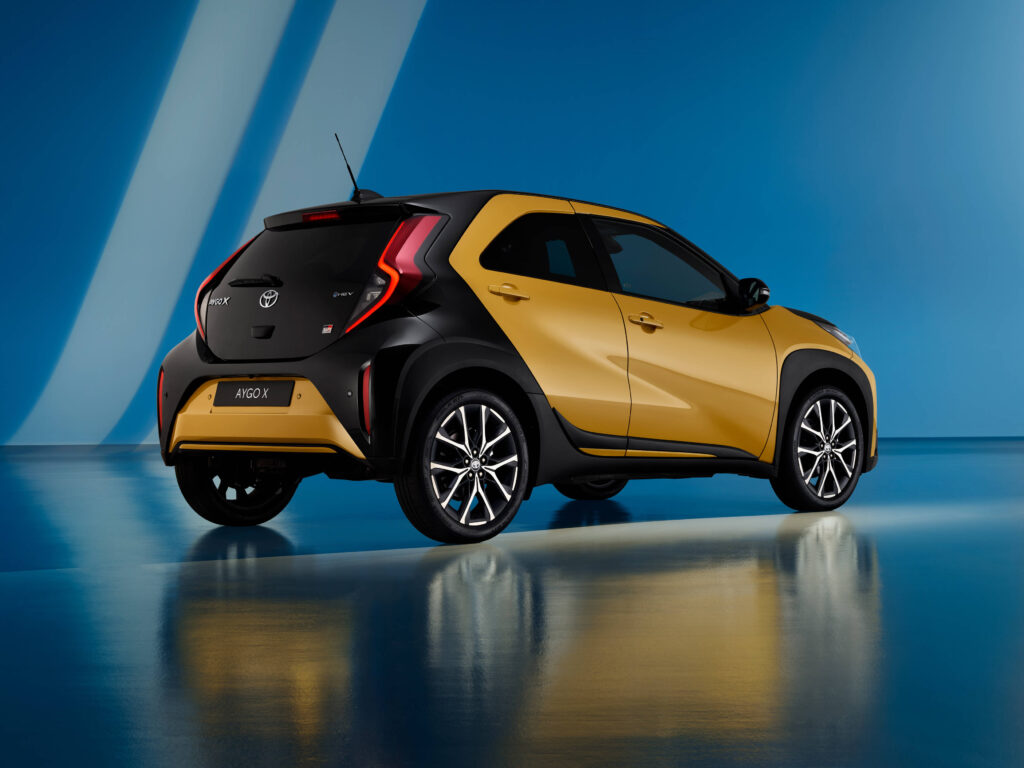 2025-AYGO-X-GR-SPORT_004-1024x768
